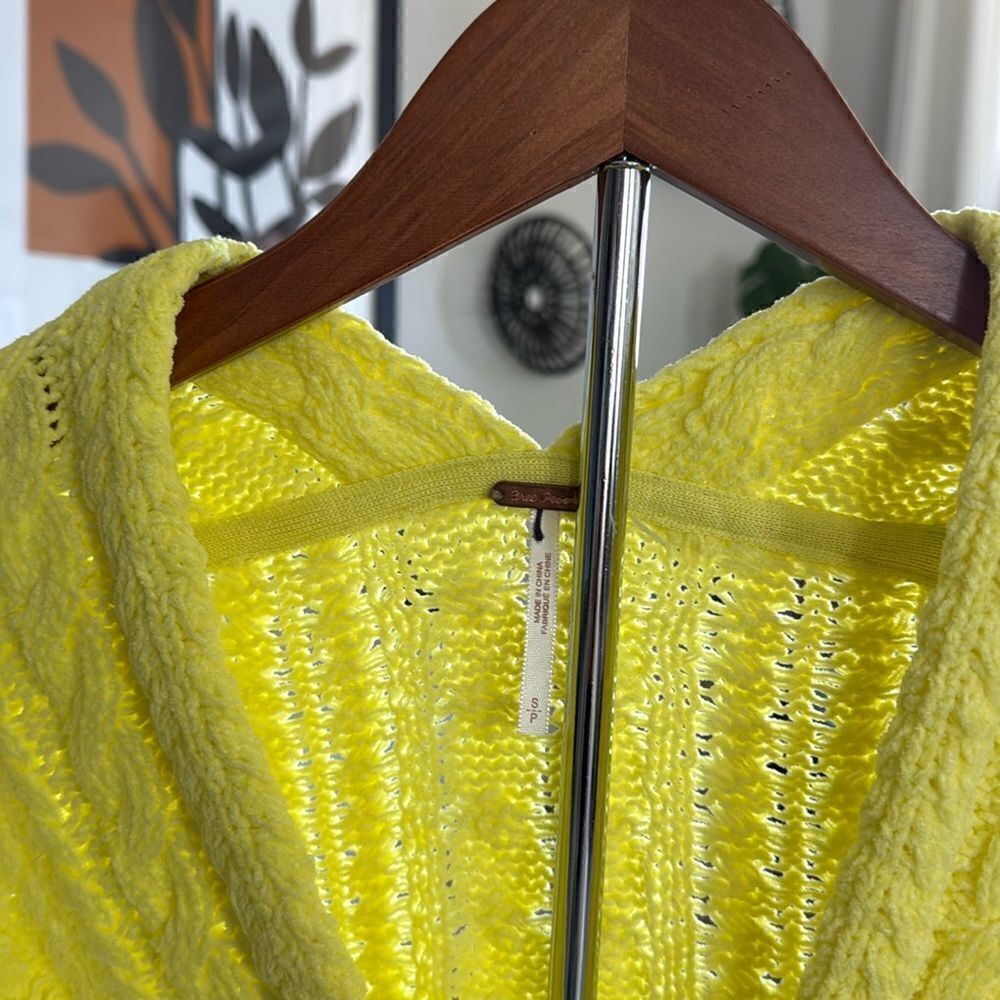 NWOT Free People Sadie Cable Cardi Yellow Cropped V Neck Buttons Cotton S Drop - Picture 6 of 10